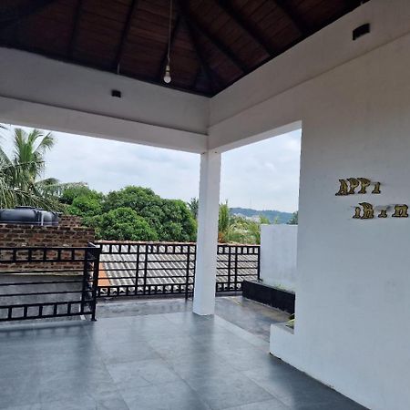 Javi Holiday Home Trincomalee Eksteriør billede