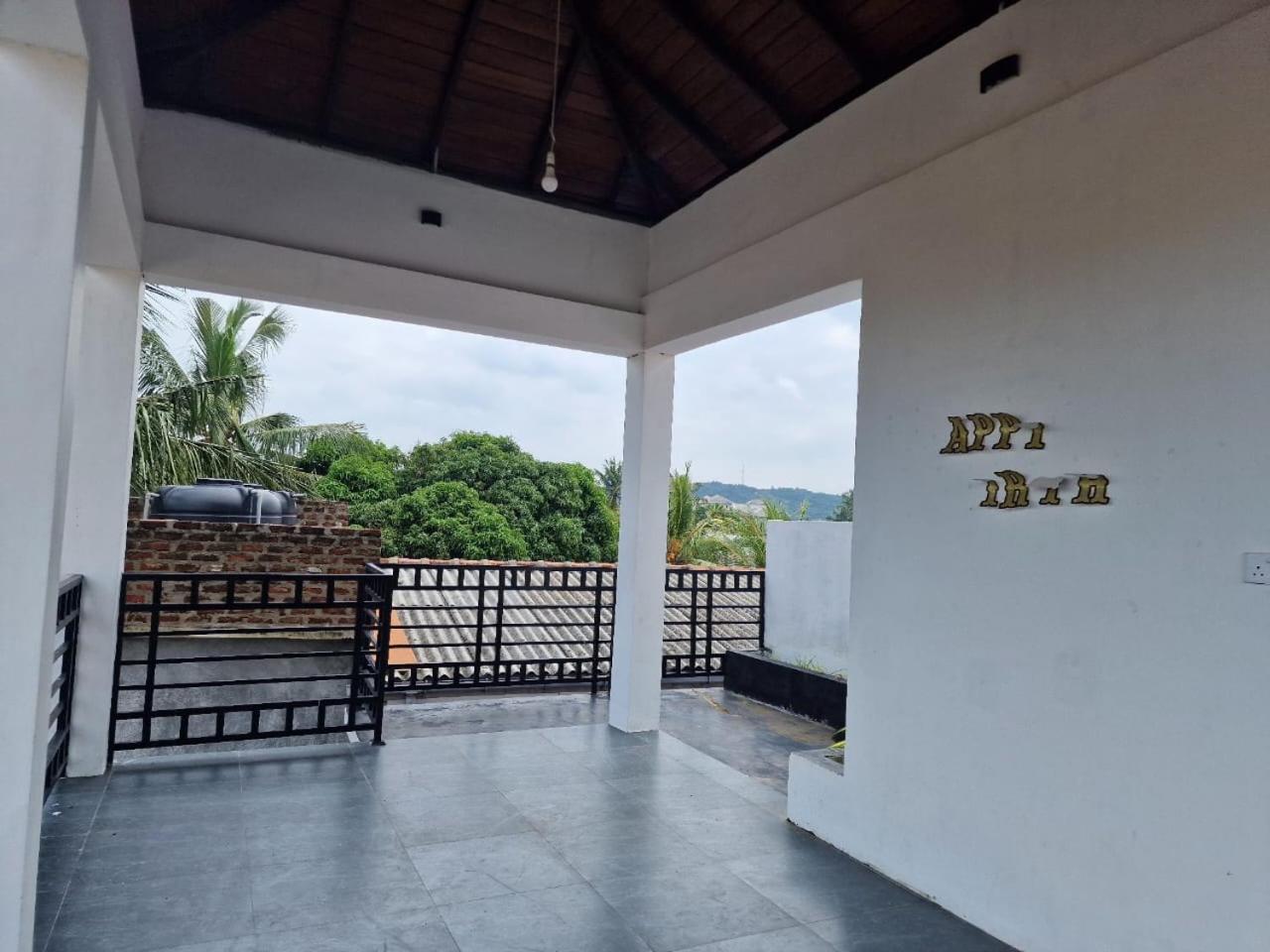 Javi Holiday Home Trincomalee Eksteriør billede